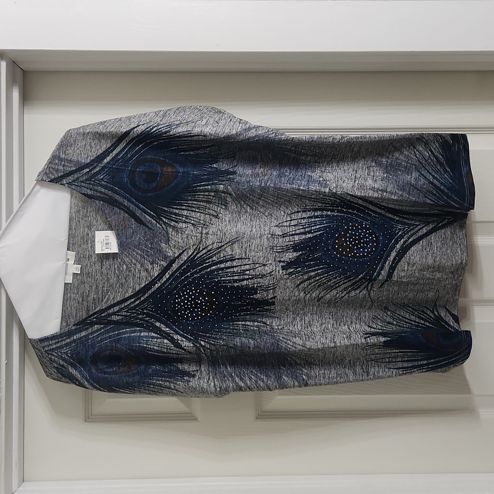 Exclusive One XL peacock top